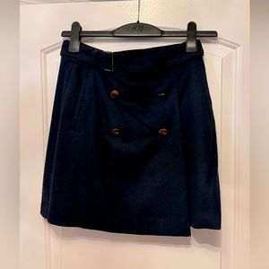 Banana republic, navy blue, wool blend mini skirt. Size 2